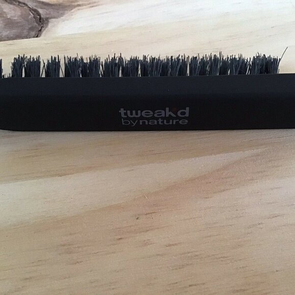 Tweak-d by Nature Volumizing Teasing Brush - Brand New - Picture 4 of 5